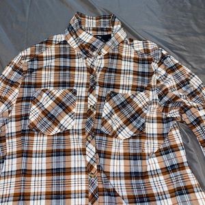 Plaid long sleeved shirt
